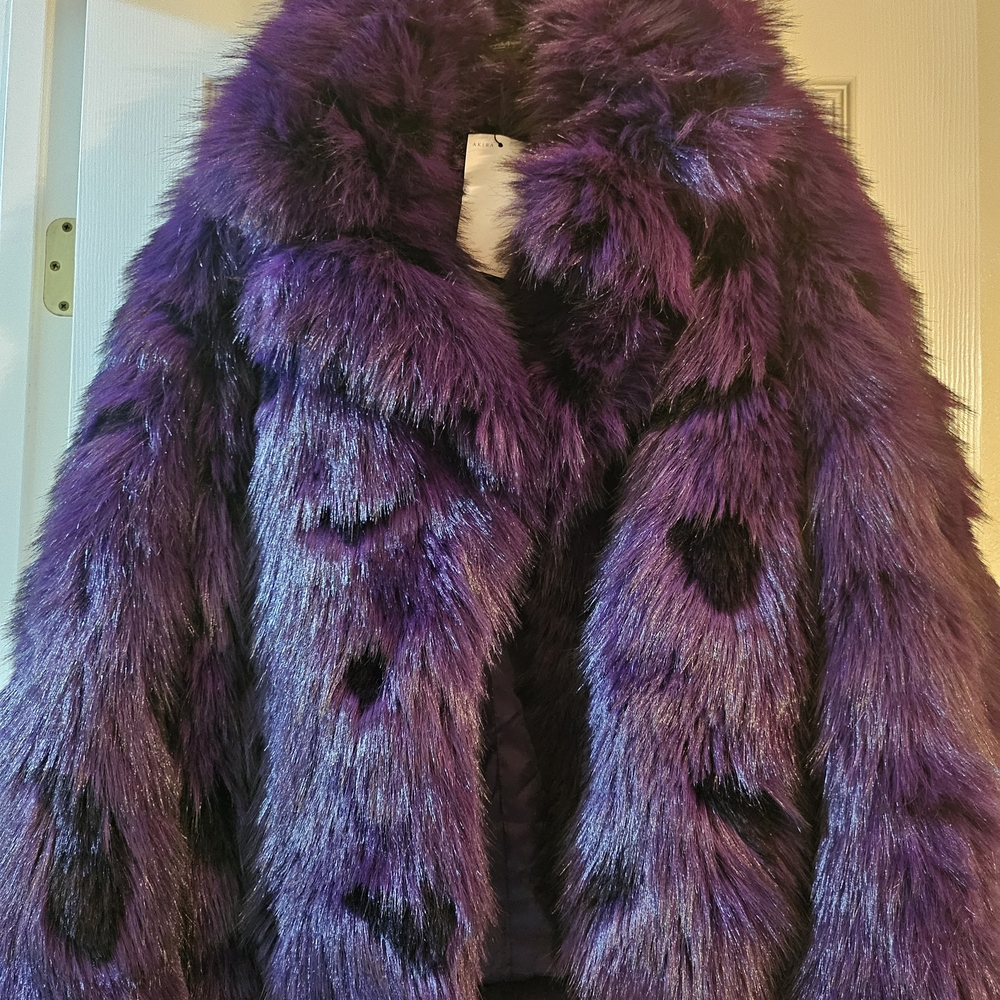 Luxurious Purple Faux Fur Coat - Picture 2 of 9